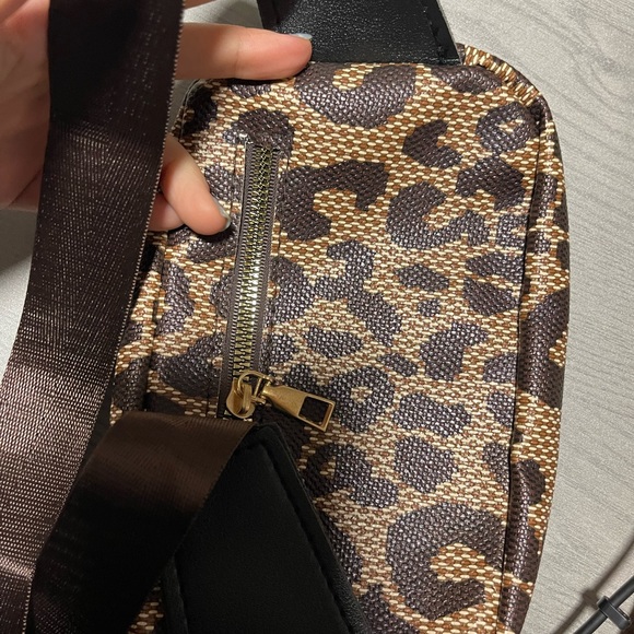 Leopard crossbody bag new - Picture 2 of 5